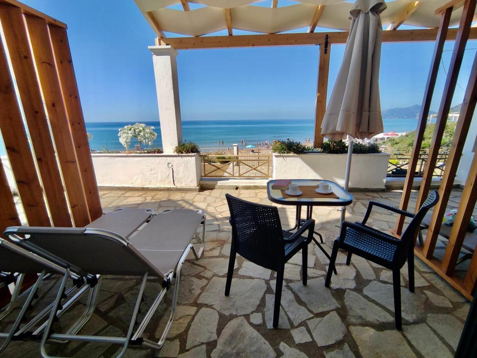 Nereides Apartments Агиос-Гордиос Экстерьер фото