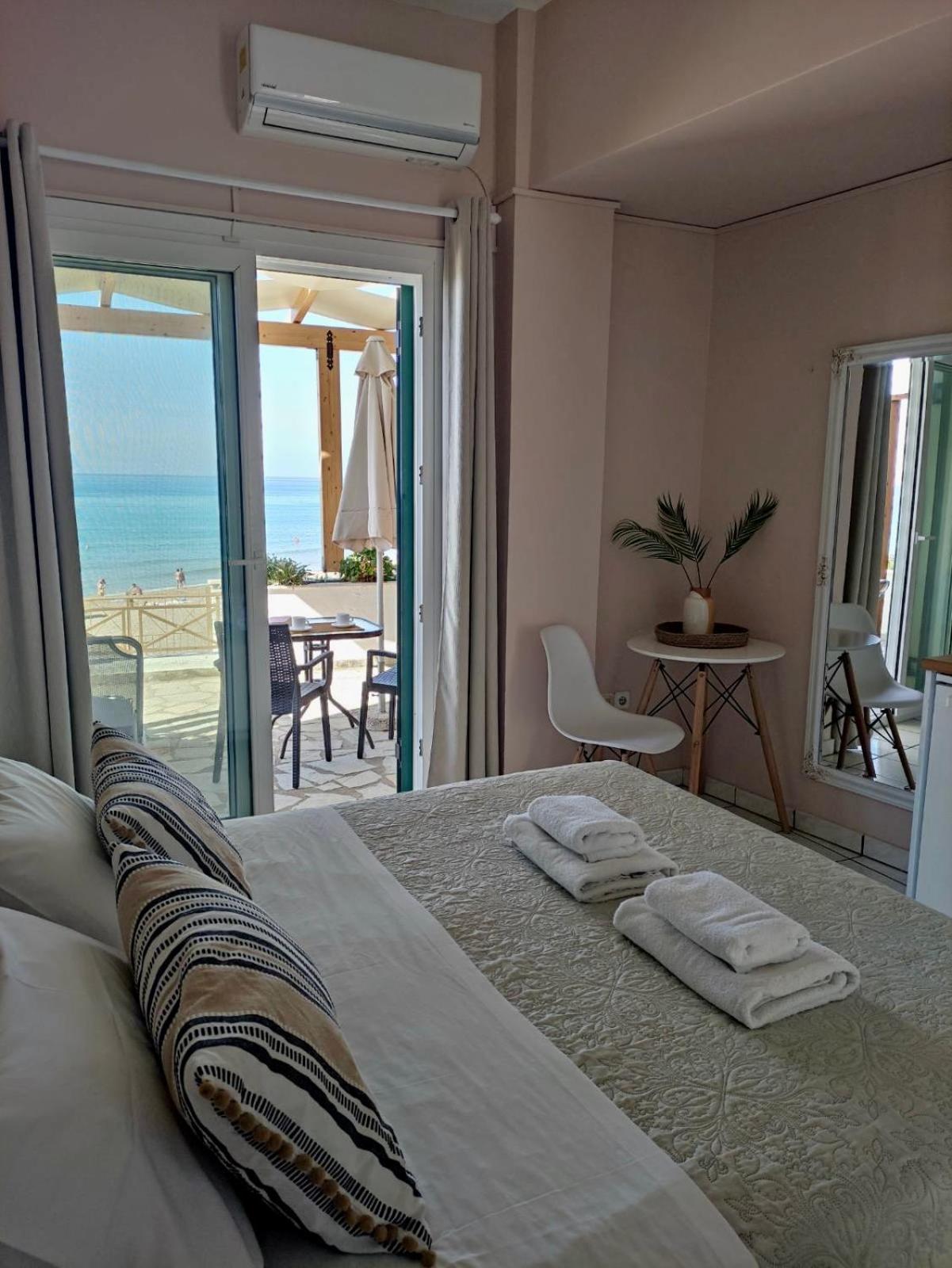 Nereides Apartments Агиос-Гордиос Экстерьер фото