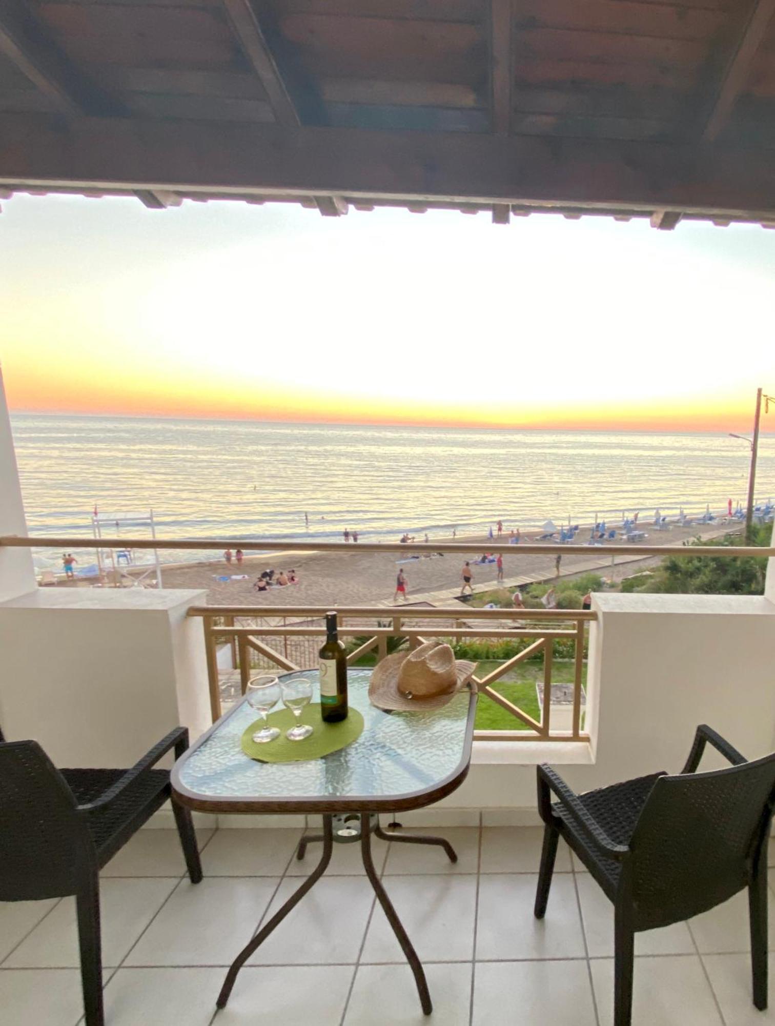 Nereides Apartments Агиос-Гордиос Экстерьер фото