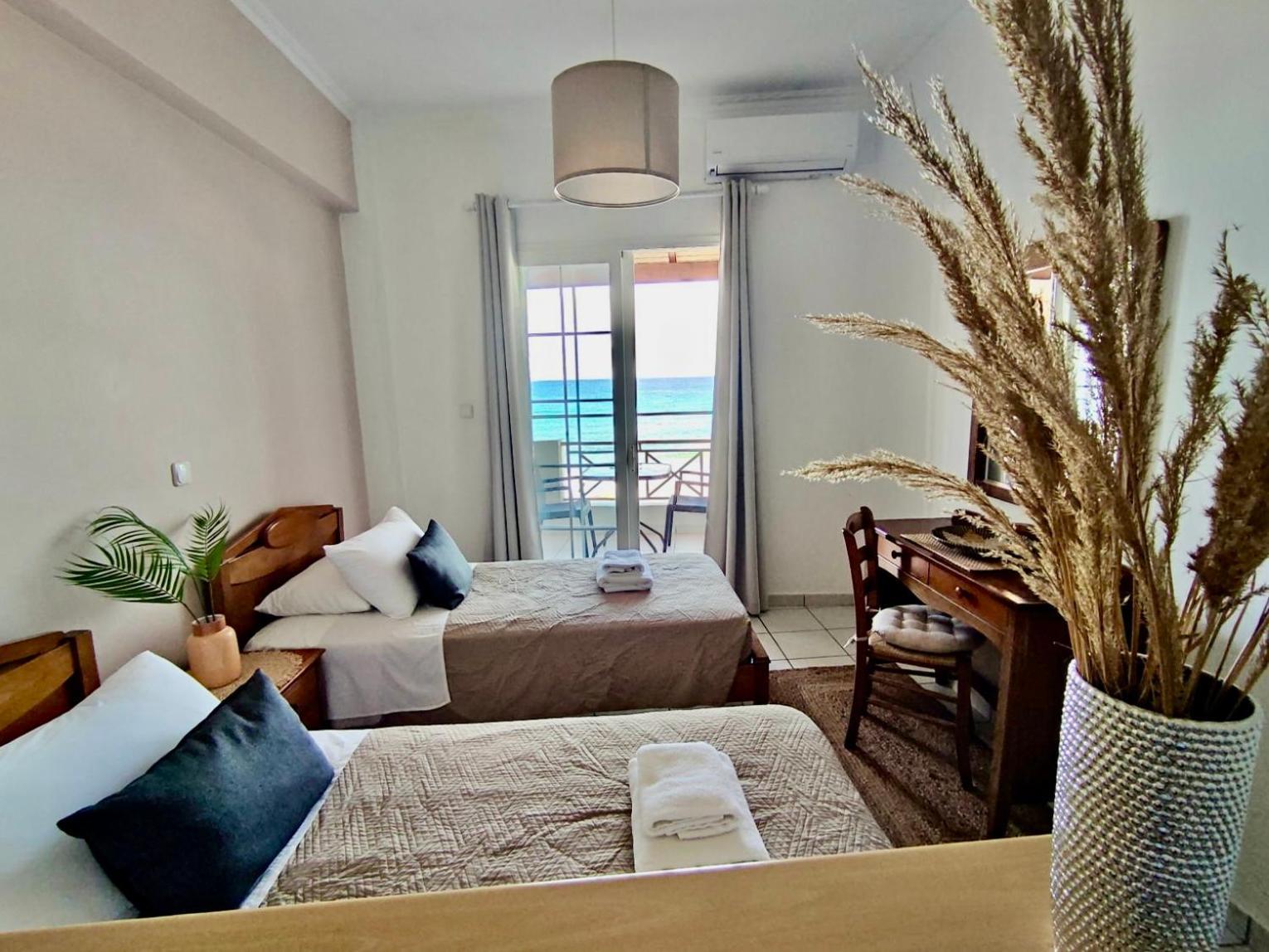 Nereides Apartments Агиос-Гордиос Экстерьер фото