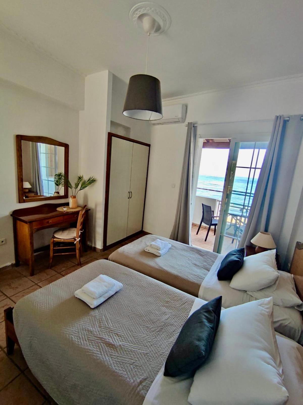 Nereides Apartments Агиос-Гордиос Экстерьер фото