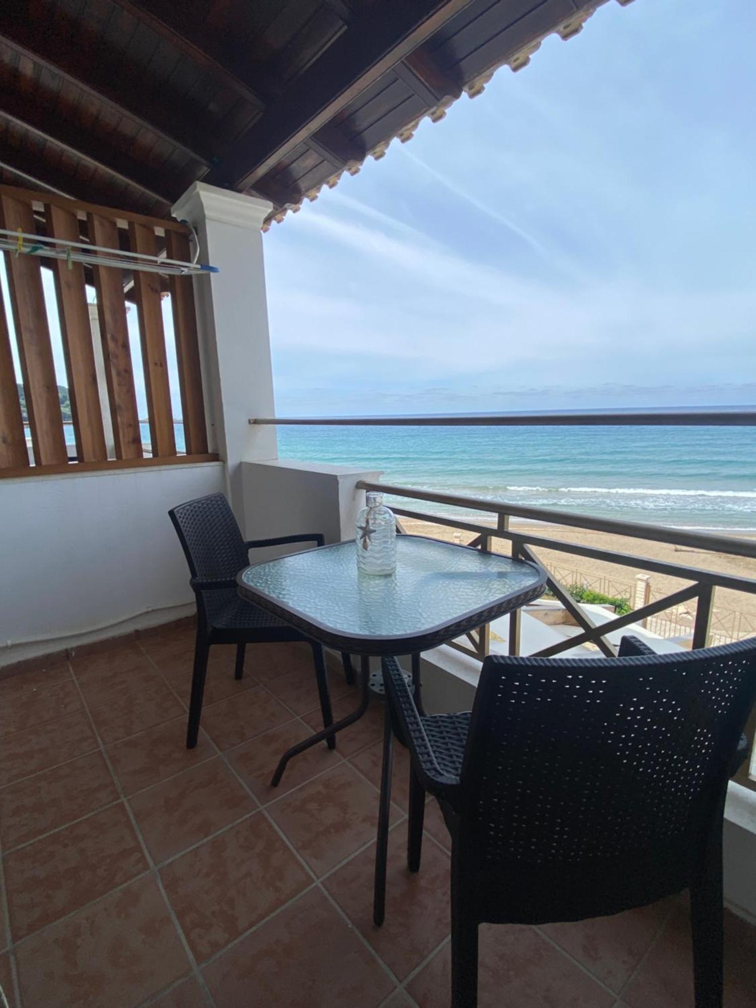 Nereides Apartments Агиос-Гордиос Экстерьер фото