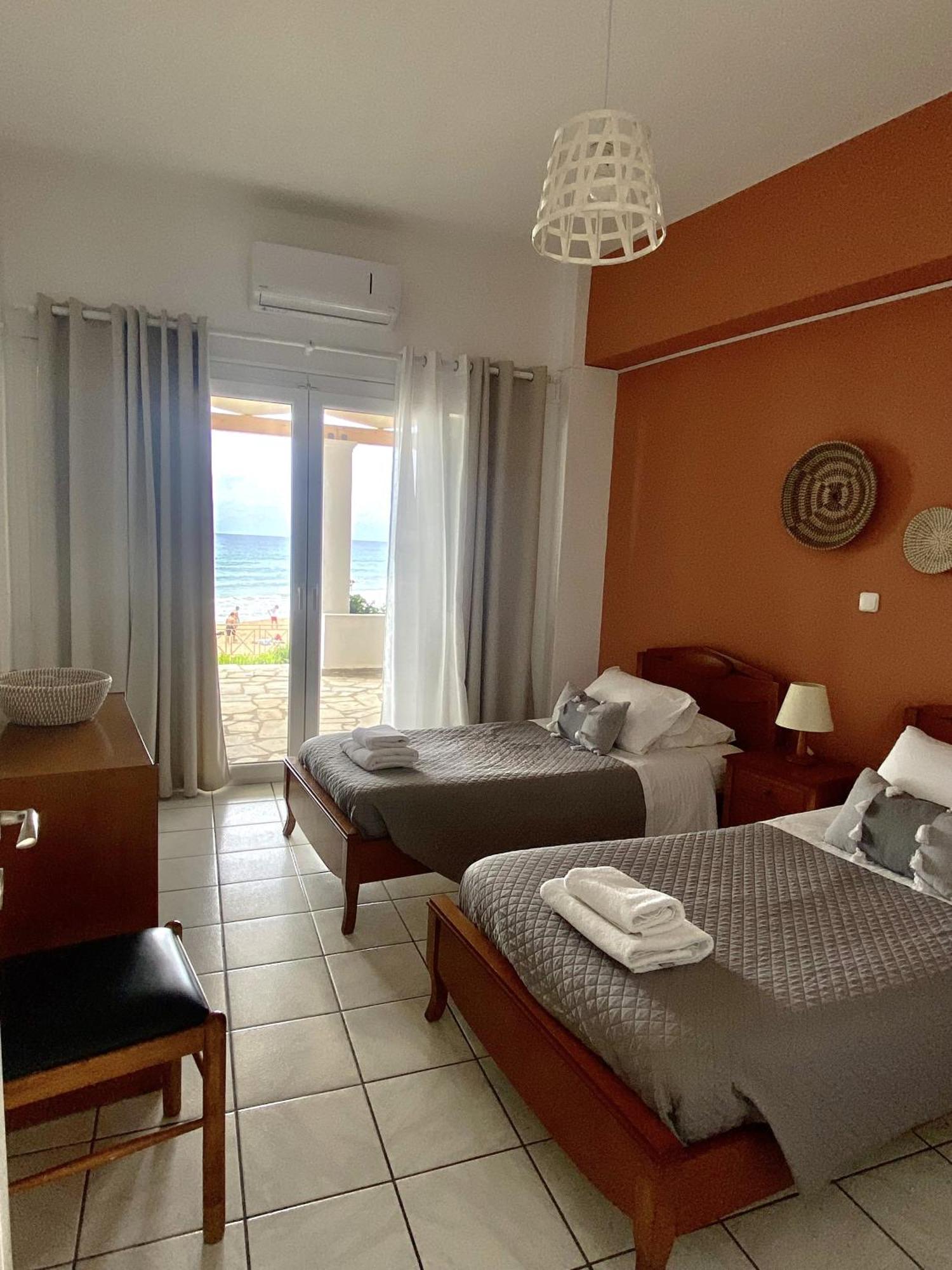 Nereides Apartments Агиос-Гордиос Экстерьер фото